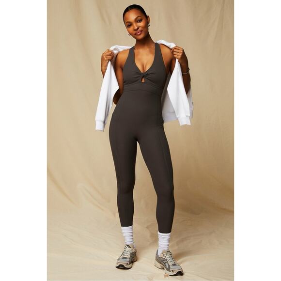 Fabletics Size XL Oasis Rib Twist Front 7/8 Jumpsuit In Taupe Slate - Picture 1 of 15